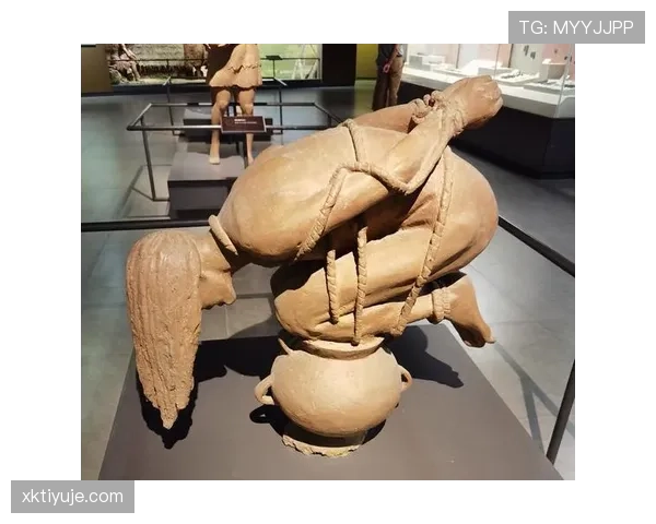 德约赛场上铁血，私底下却像个爱收集奇怪摆件的怪叔叔？