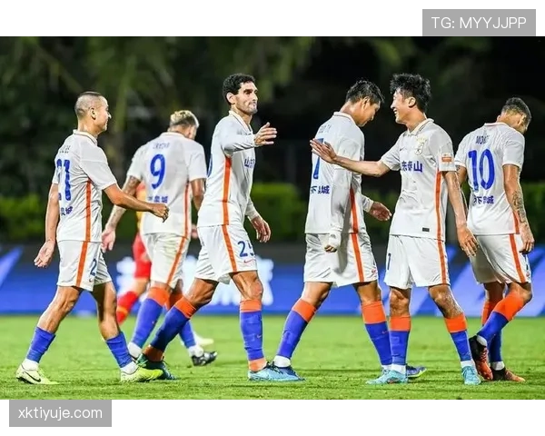 山东泰山表面能攻，实则稳不住——问题不在锋线，在全队失控