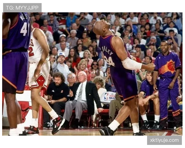 巴克利篮下强攻效率提升显著 拉开内线对抗优势